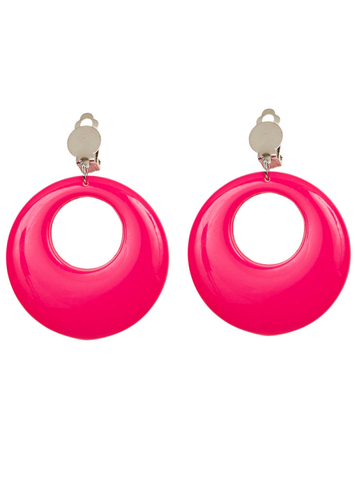 Les boucles d'oreilles XXL des années 1980 sont les accessoires les plus tendance du moment Les boucles d'oreilles XXL des années 1980 sont les accessoires les plus tendance du moment