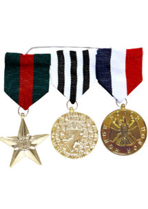 accessoire militaire déguisement, fausses médailles militaires déguisement, déguisement militaire, médailles militaires, fausses décorations déguisement militaire, Décorations Médailles Militaires sur Barrette