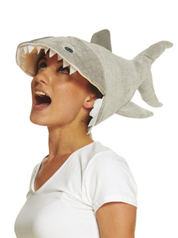 chapeau poisson, chapeau requin, chapeau original, chapeau humoristique, accessoire humour, déguisement requin, déguisement thème de la mer Chapeau Requin