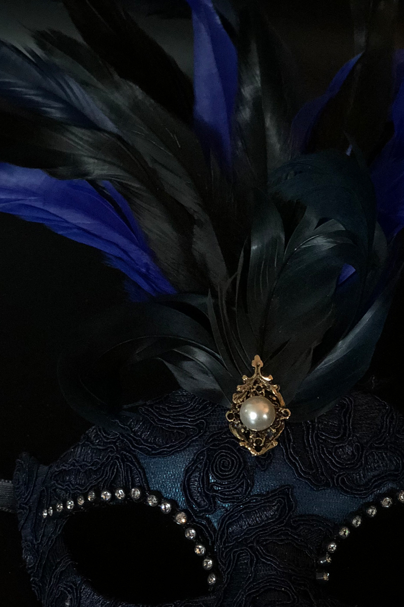 Le Masque Et La Plume La Nuit Du 12 Vénitien Scala Plumes, Bleu Nuit - Aux Feux de la Fête - Paris