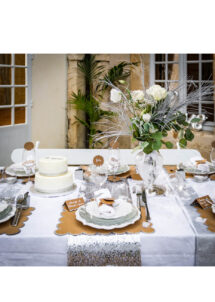 chemin de table argent, chemin de table décorations noel